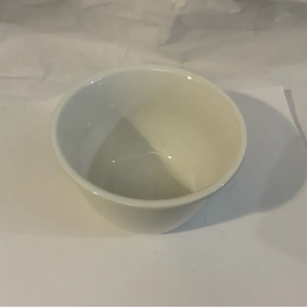 CRATE & BARREL 5.5 Inch White Porcelain Cereal Bowl MINT COND A9